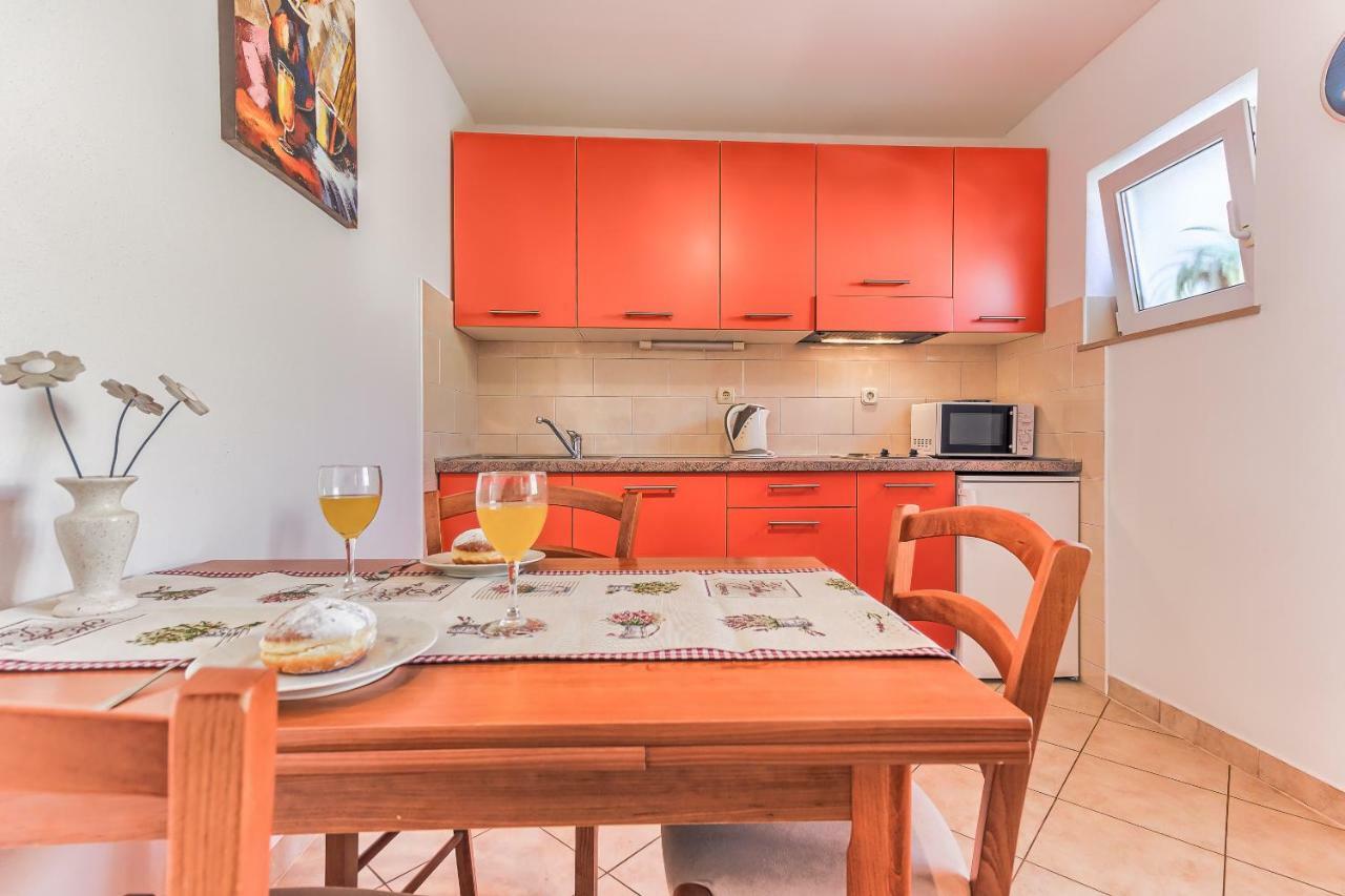 Apartments Katarina Bol Dış mekan fotoğraf